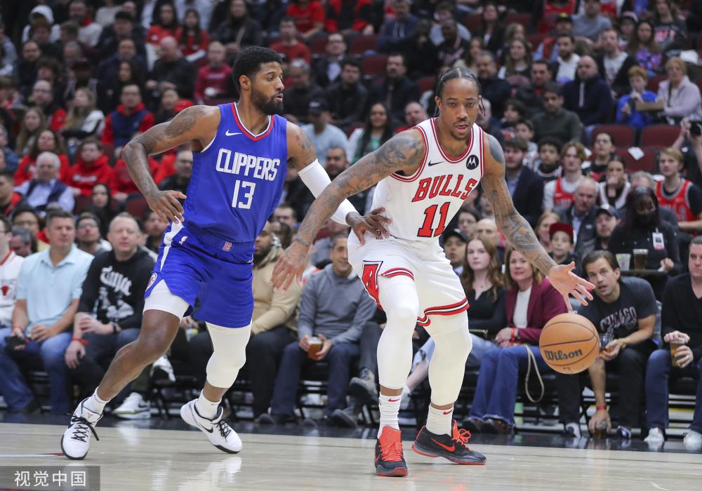 员都扮演着 员都扮演着