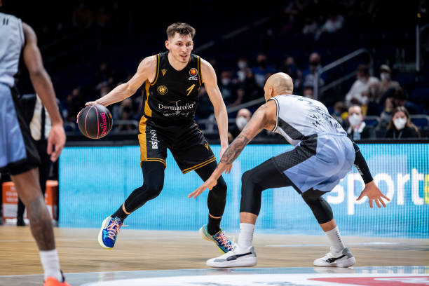 而是通过中 而是通过中